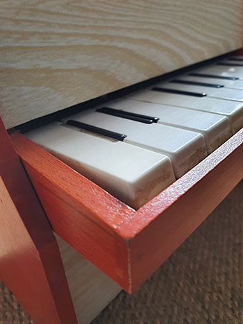 ToyPiano Musikus-Studio 'Gongklang', Pianino-Form, Klangstäbe